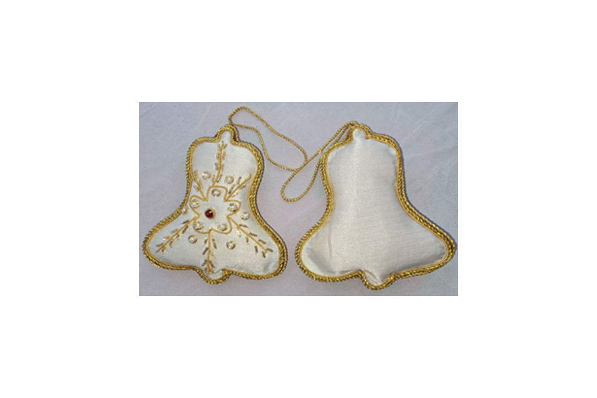 hand-embroidery-bell-08.png