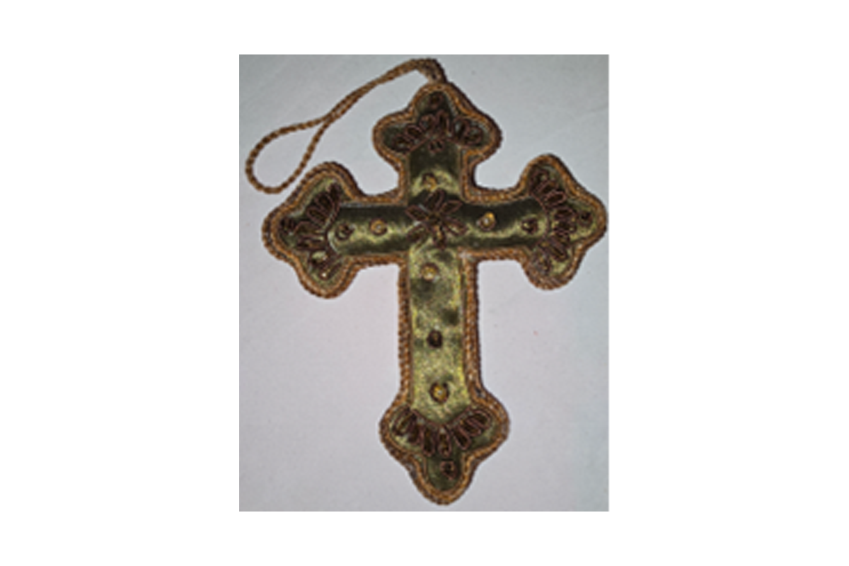 hand-embroidery-cross-03.png